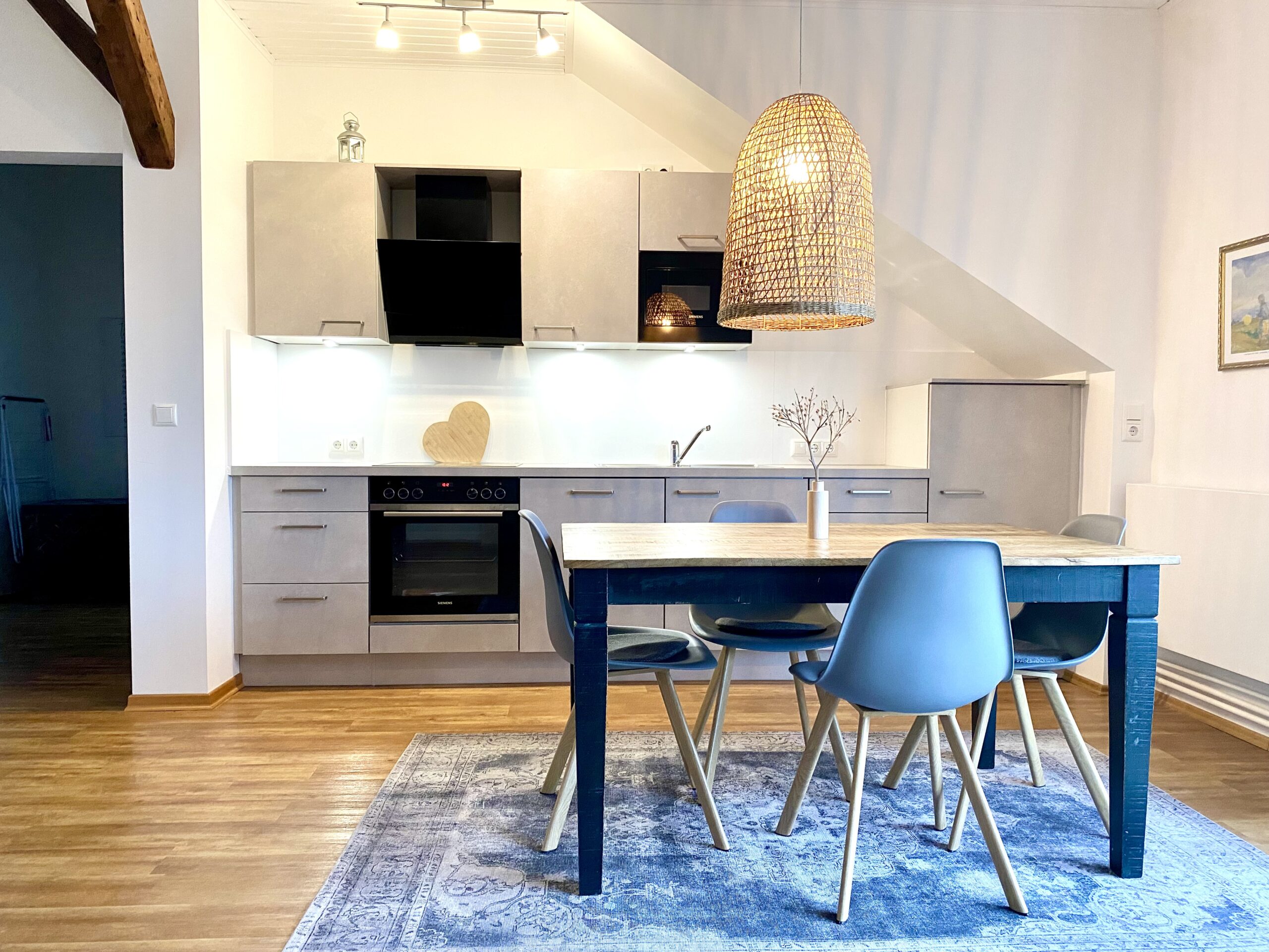 Küchenzeile der Ferienwohnung Dörpskieker