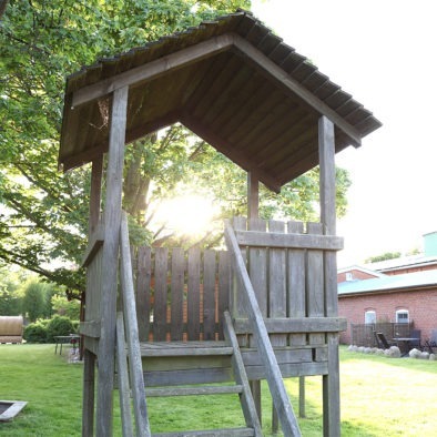 Spielturm im Garten